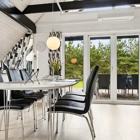 Rinja - 2-7km From The Sea By Interhome Nyaraló